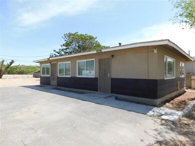 16798 E St, Victorville, CA 92395 - photo 2