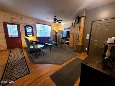 005_Living Room
