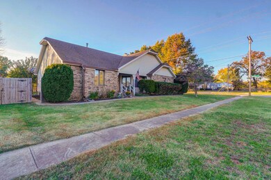 2209 S Golden Ave-3