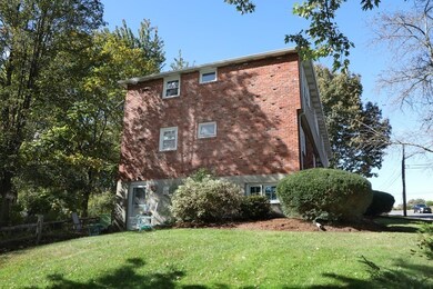 1 Zabriskie Dr unit E, Newburyport, MA 01950 - photo 2