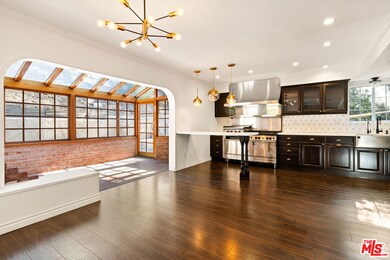 21801 Martinez St, Woodland Hills, CA 91364 - photo 5