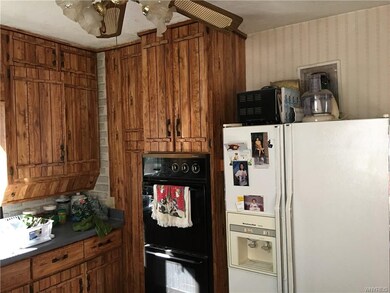 188 E Felton St, North Tonawanda, NY 14120 - photo 6