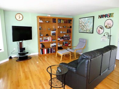 51 Windham Rd, Hudson, NH 03051 - photo 5