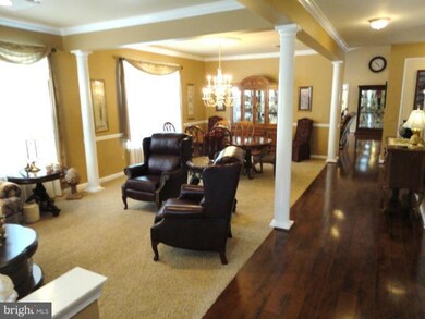 3774 Russett Maple Ct, Dumfries, VA 22025 - photo 4