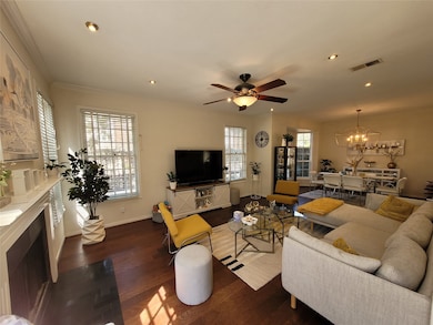 1426 Marshall St, Houston, TX 77006 - photo 7