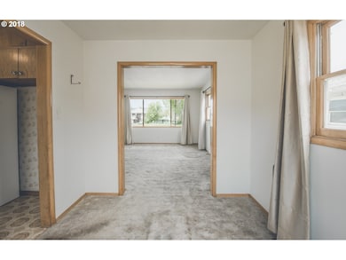 1304 E 14th St, the Dalles, OR 97058 - photo 6