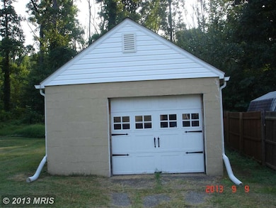 39 Pelczar Ave, Essex, MD 21221 - photo 7