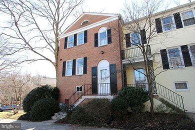 3577 Hamlet Place, Chevy Chase, MD 20815 - photo 4