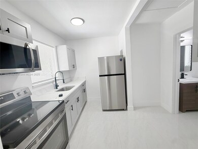 254 E Dania Beach Blvd unit 4, Dania, FL 33004 - photo 3