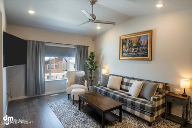 04-Living Room_ELI04358-HDR-Edit