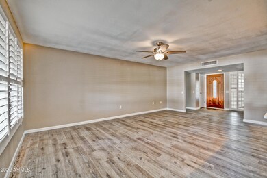 9618 W Calico Dr, Sun City, AZ 85373 - photo 4