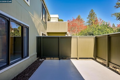 2057 Golden Rain Rd unit 4, Walnut Creek, CA 94595 - photo 3