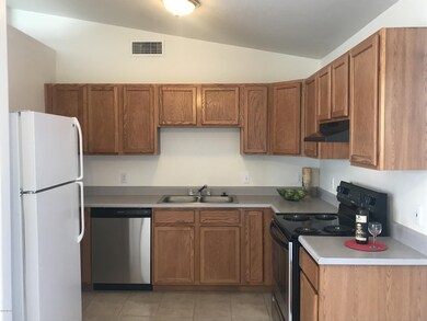 3921 N Tyndall Ave unit 1--2, Tucson, AZ 85719 - photo 5