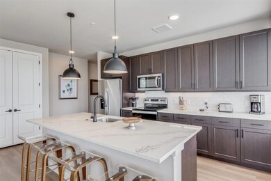 4 to 8 Weeks Free on Select Units!
