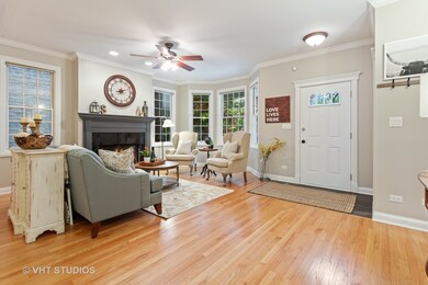 4915 N Seeley Ave, Chicago, IL 60625 - photo 2