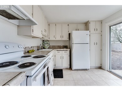 Kitchen/Outside