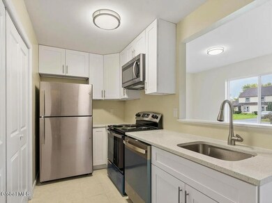 19 Harvest Way unit A, Waterford, NY 12188 - photo 4