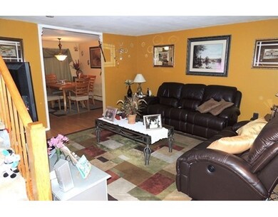117 Manor Ct unit 117, Springfield, MA 01118 - photo 4