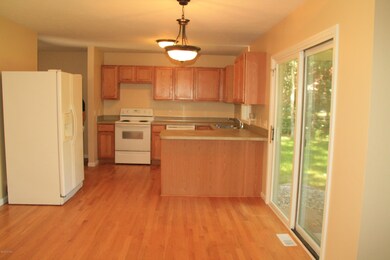 9207 Vanderbilt Ave, Portage, MI 49024 - photo 4