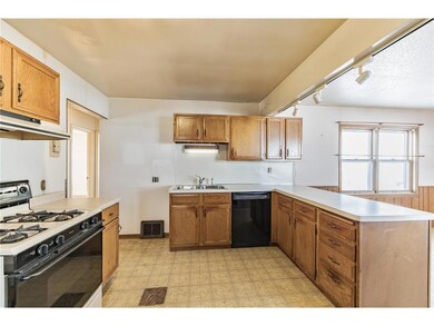 Kitchen with plenty of cabinets