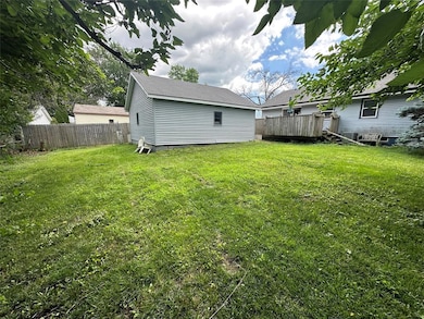 4118 E Garden Ave, Des Moines, IA 50317 - photo 5