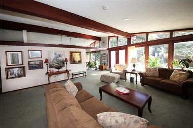 Wonderful windows to enjoy sun light and view of y