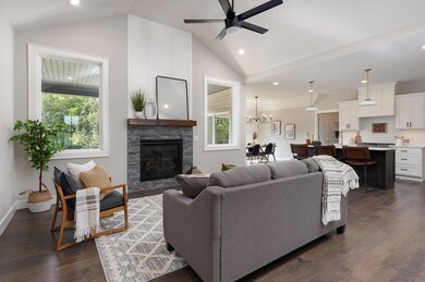 1619 N Bristol Ave-3
