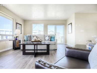 563 SW 4th St, Newport, OR 97365 - photo 7