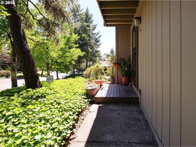 7536 SW Barnes Rd unit C, Portland, OR 97225 - photo 3
