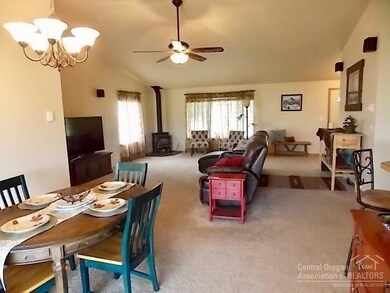 2689 NW 35th St, Redmond, OR 97756 - photo 5