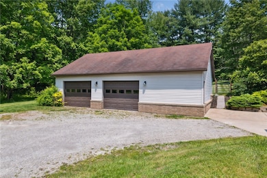 1343 Venetia Rd, Eighty Four, PA 15330 - photo 3