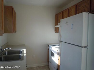 115 Apt. 2 Balliet Ct, Kunkletown, PA 18058 - photo 3