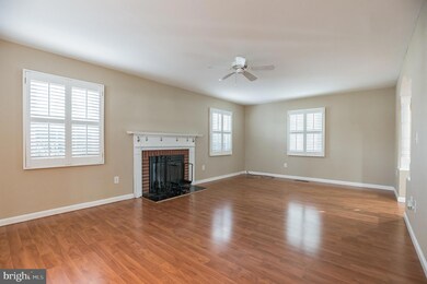 3103 Twisting Ln, Bowie, MD 20715 - photo 4