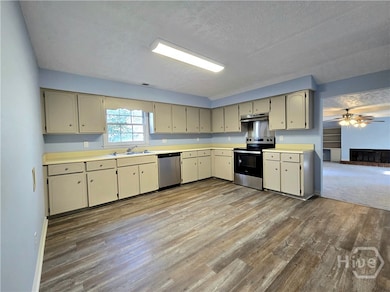 226 Strickland St, Pembroke, GA 31321 - photo 6