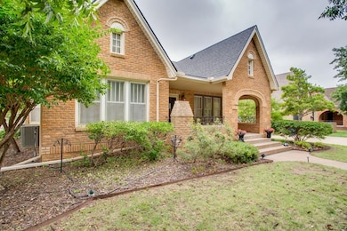 501 S Hayes St, Enid, OK 73703 - photo 3