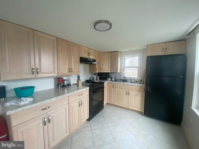1702 Palm St unit 2ND FLOOR, Hershey, PA 17033 - photo 7