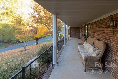 2634 Fines Creek Dr, Statesville, NC 28625 - photo 4