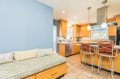 112 Lincoln Ave unit 2, Portsmouth, NH 03801 - photo 6