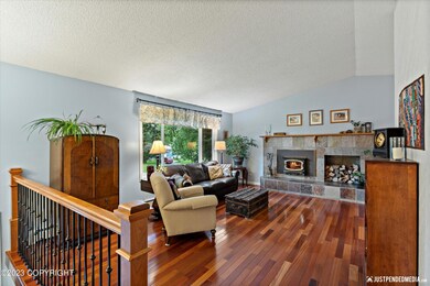 PHOTO Upper Living Room