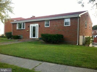 901 Regina Dr, Halethorpe, MD 21227 - photo 2