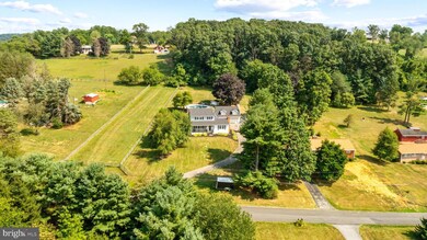 2707 Ebbvale Rd, Manchester, MD 21102 - photo 2