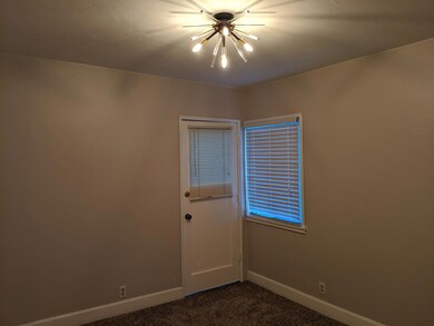 1437 NW Hawthorne Ave, Grants Pass, OR 97526 - photo 7