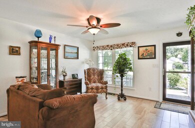 15223 Cedar Knoll Ct, Dumfries, VA 22025 - photo 3