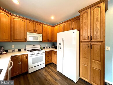 2 Abbington Ln, Trenton, NJ 08691 - photo 4