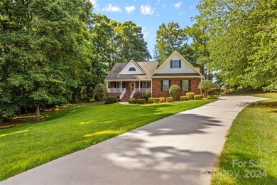 163 Golden Oak Dr, Statesville, NC 28625 - photo 2