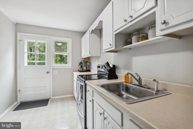 1164 Pelham Wood Rd, Parkville, MD 21234 - photo 7