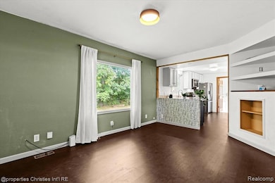 1023 E 13 Mile Rd, Royal Oak, MI 48073 - photo 4