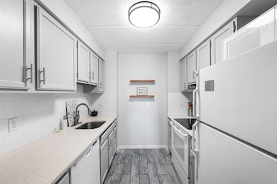 Franklin Manor unit 303, Melrose, MA 02176 - photo 3