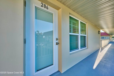 70 Royal 206 Front Door 01 w impact wind