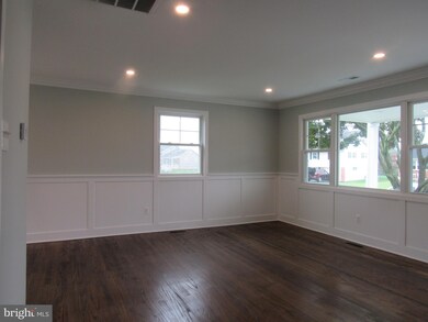 402 S Central Blvd, Broomall, PA 19008 - photo 3